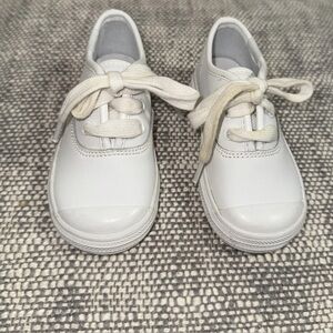 Keds White Leather Lace Up Sneakers * Infant Toddler Size 5.5 * Memory Foam